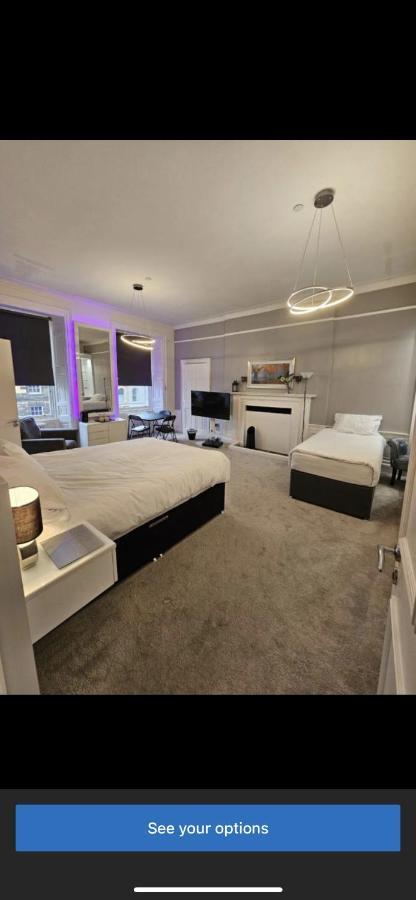 Luxury Family Room With Private Bathroom In The Heart Of EDI Eksteriør billede